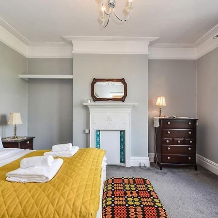 Traditional 3-Bed Property In Pontcanna With Parking Cardiff Buitenkant foto