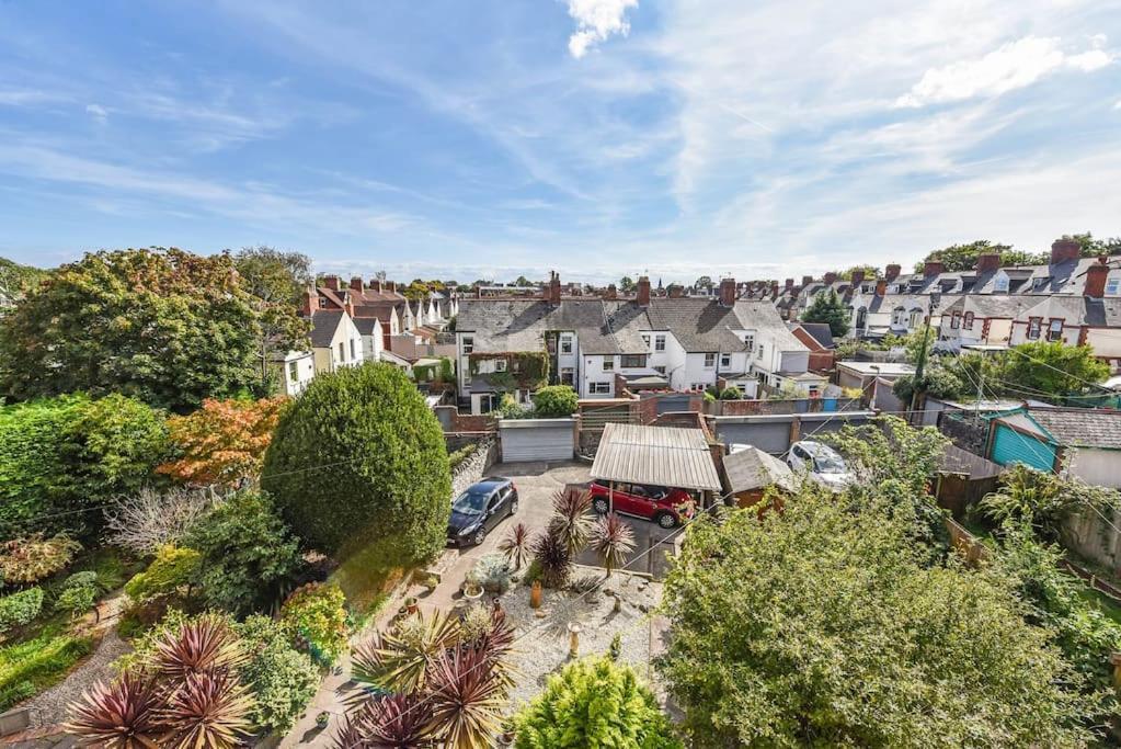 Traditional 3-Bed Property In Pontcanna With Parking Cardiff Buitenkant foto