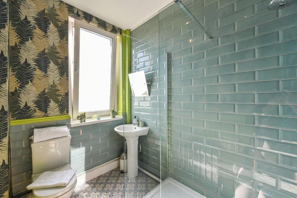 Traditional 3-Bed Property In Pontcanna With Parking Cardiff Buitenkant foto