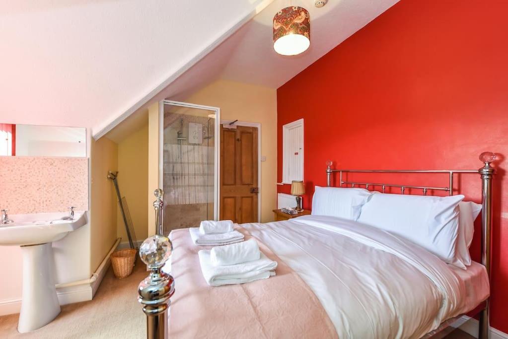 Traditional 3-Bed Property In Pontcanna With Parking Cardiff Buitenkant foto