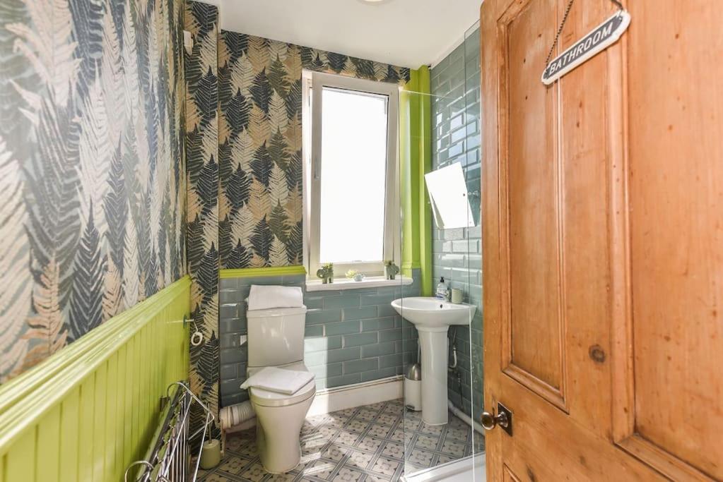 Traditional 3-Bed Property In Pontcanna With Parking Cardiff Buitenkant foto