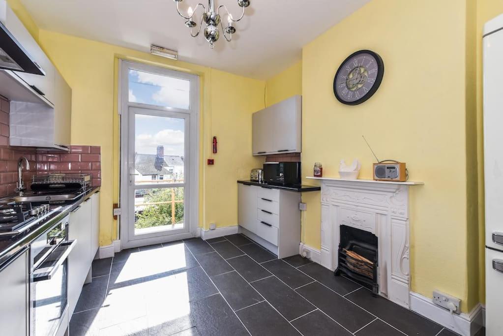 Traditional 3-Bed Property In Pontcanna With Parking Cardiff Buitenkant foto