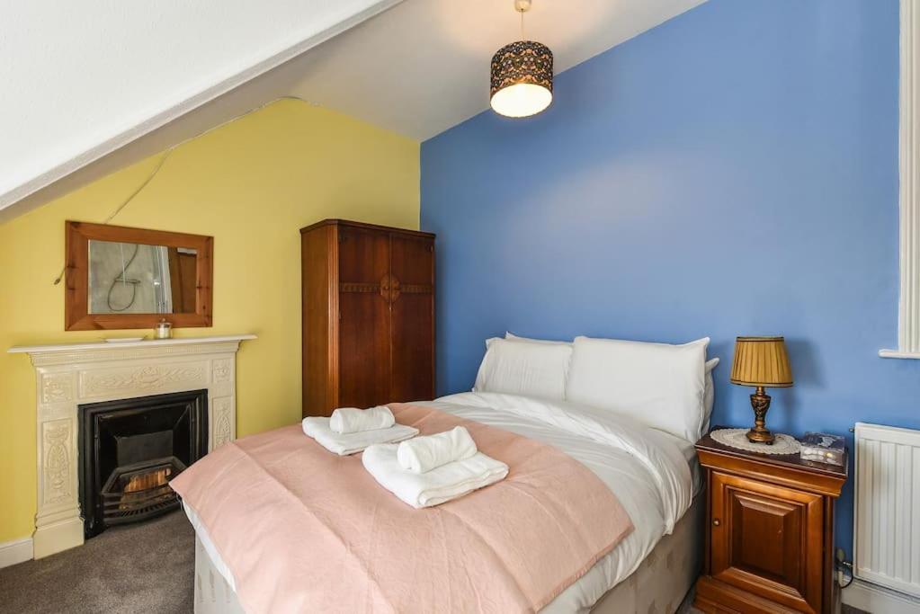 Traditional 3-Bed Property In Pontcanna With Parking Cardiff Buitenkant foto