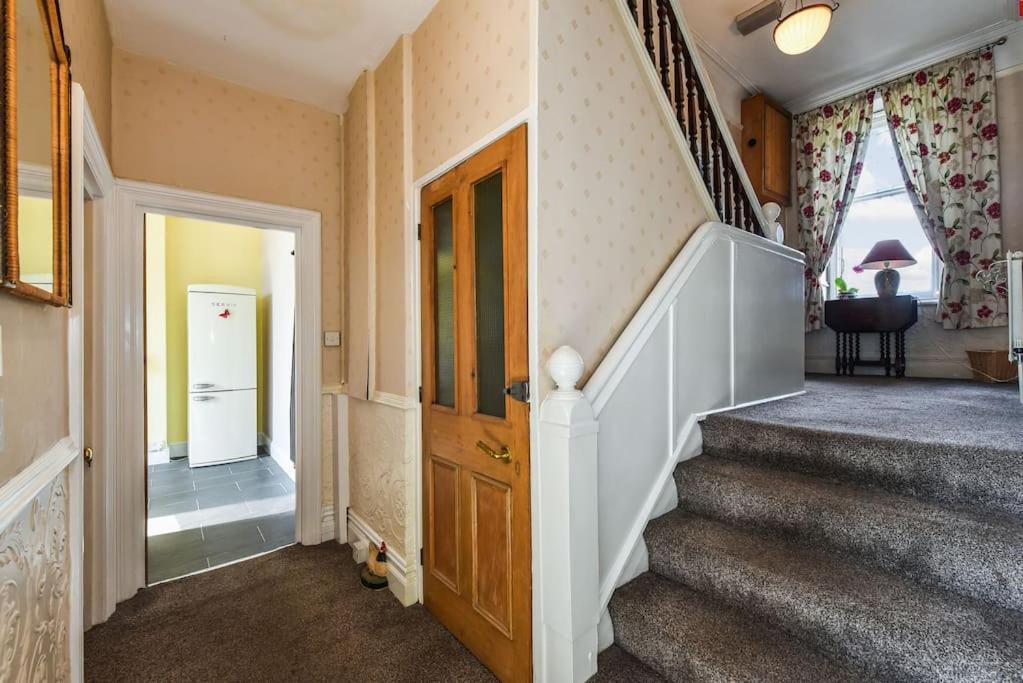 Traditional 3-Bed Property In Pontcanna With Parking Cardiff Buitenkant foto