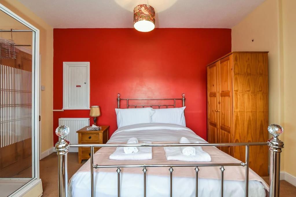 Traditional 3-Bed Property In Pontcanna With Parking Cardiff Buitenkant foto